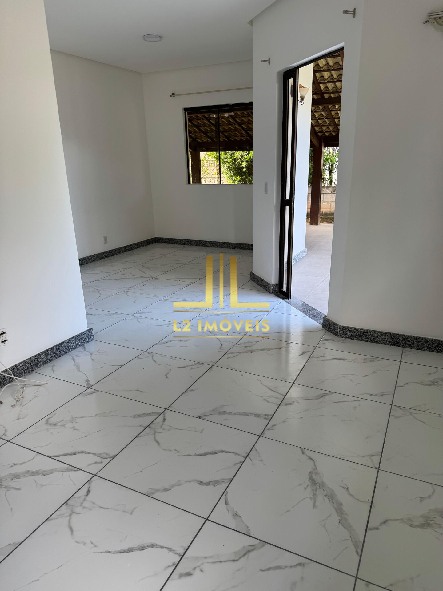 Casa à venda com 3 quartos, 250m² - Foto 9