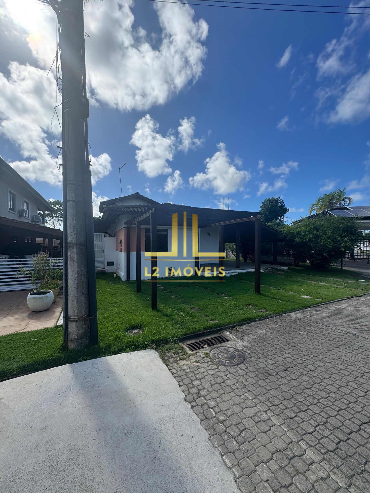 Casa à venda com 3 quartos, 250m² - Foto 3