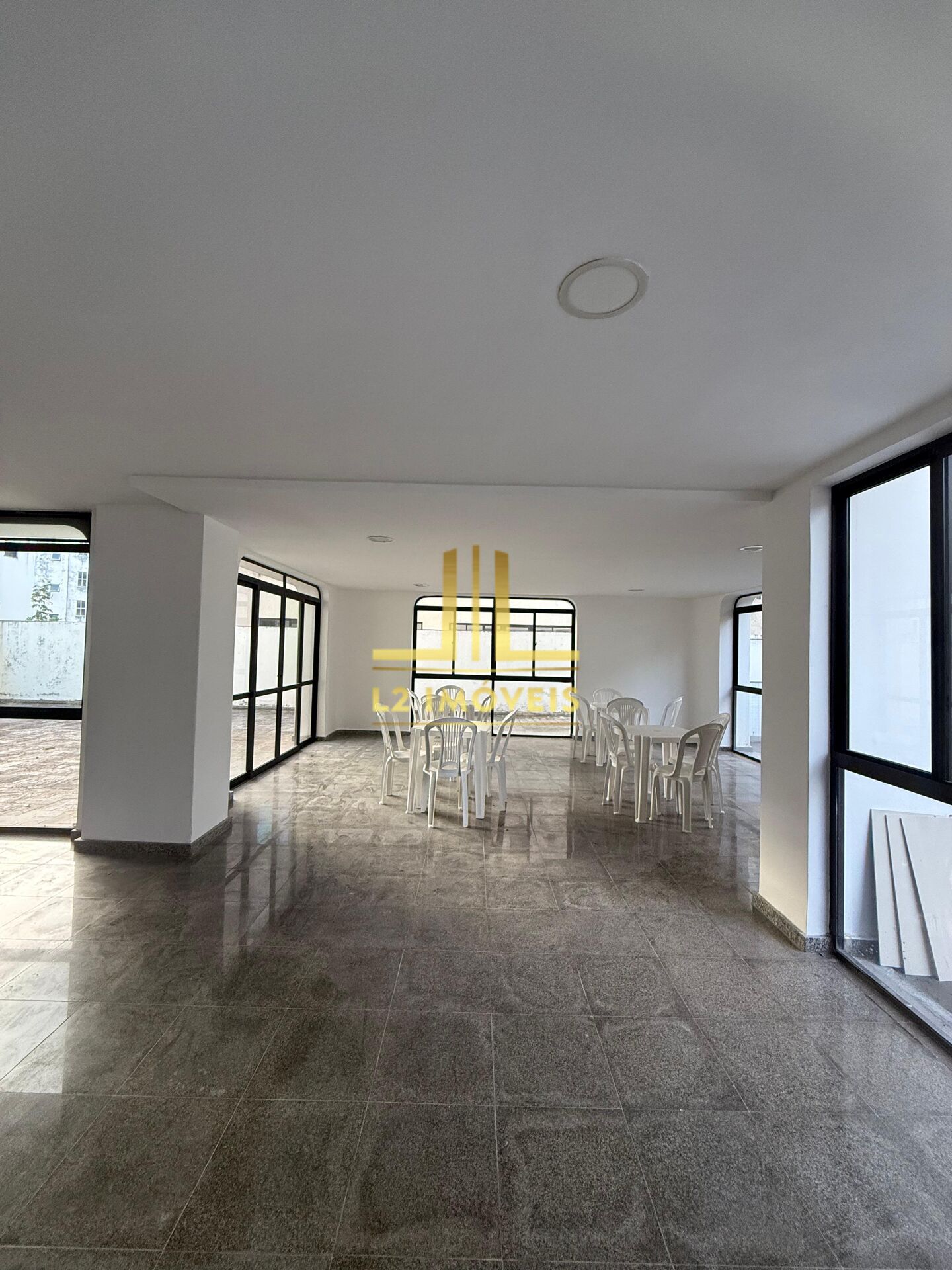 Apartamento à venda com 3 quartos, 110m² - Foto 8