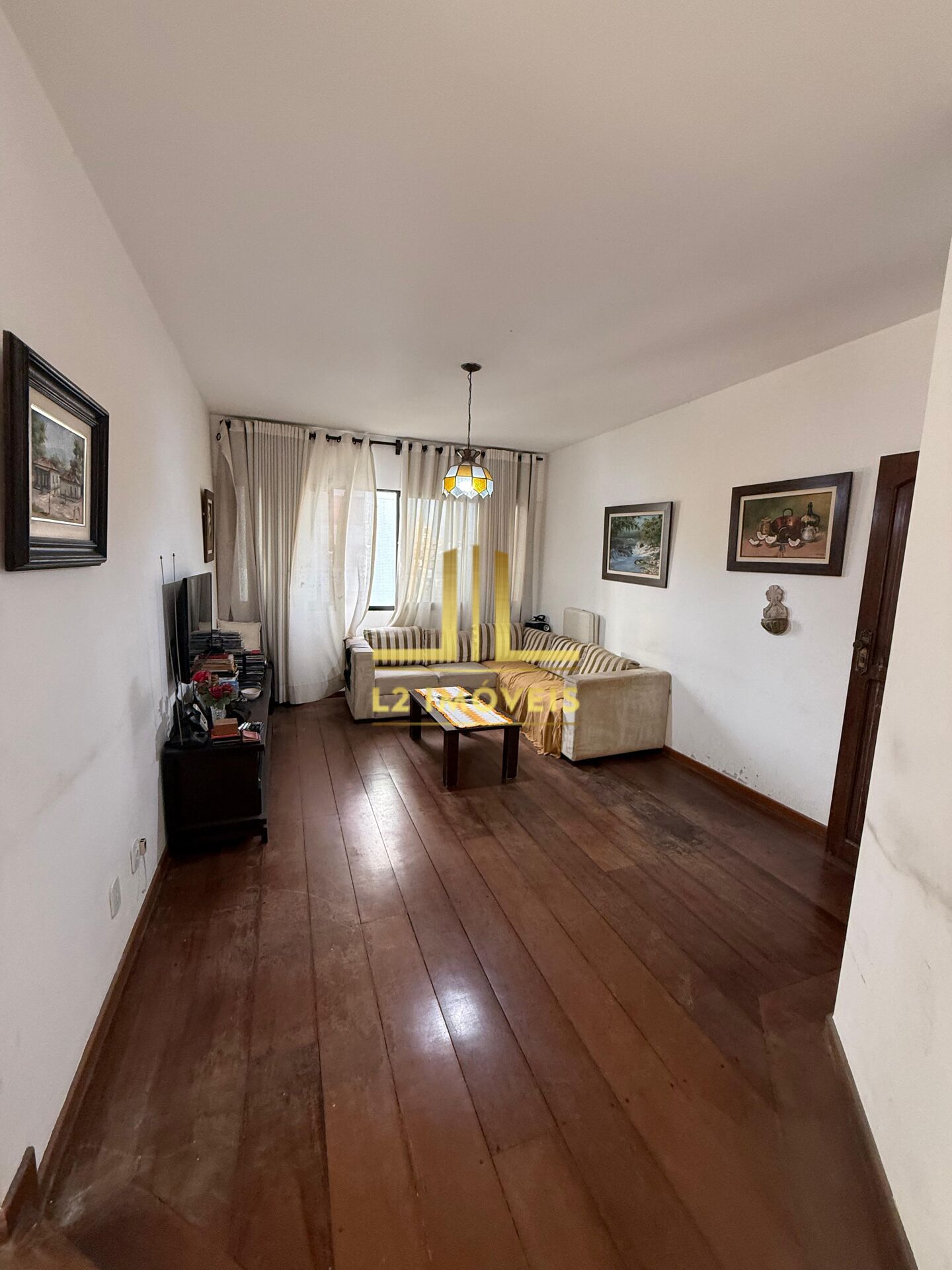 Apartamento à venda com 3 quartos, 110m² - Foto 1