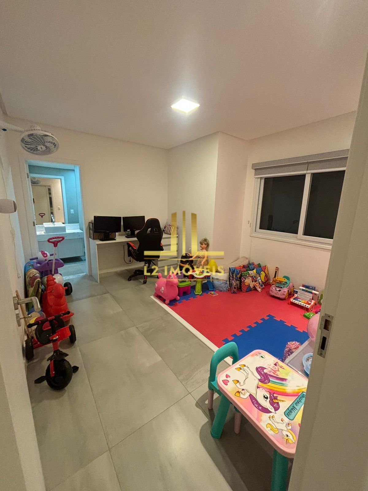 Casa de Condomínio para alugar com 4 quartos, 400m² - Foto 12