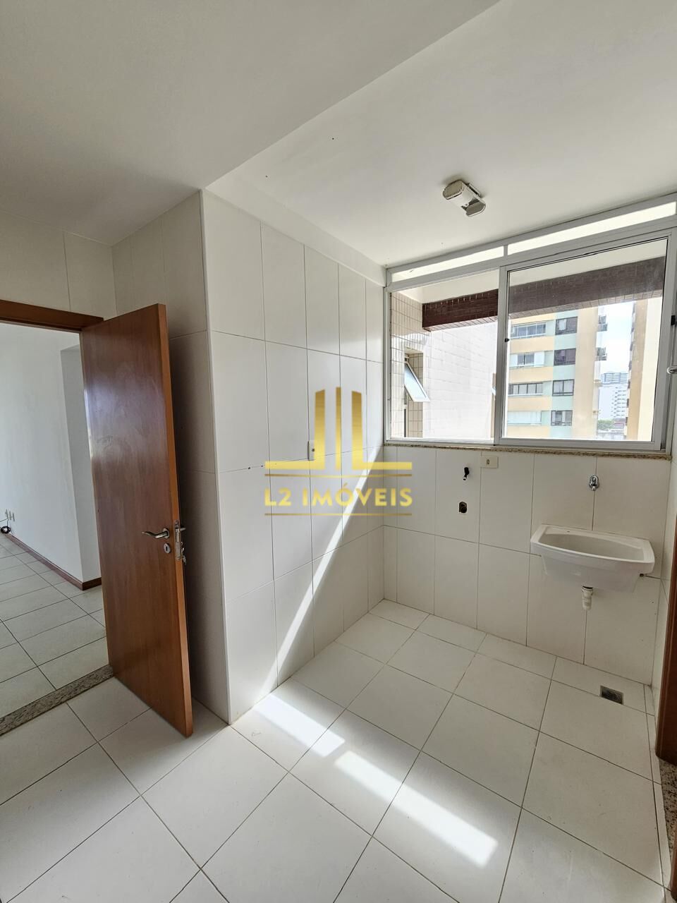 Apartamento à venda com 2 quartos, 81m² - Foto 28