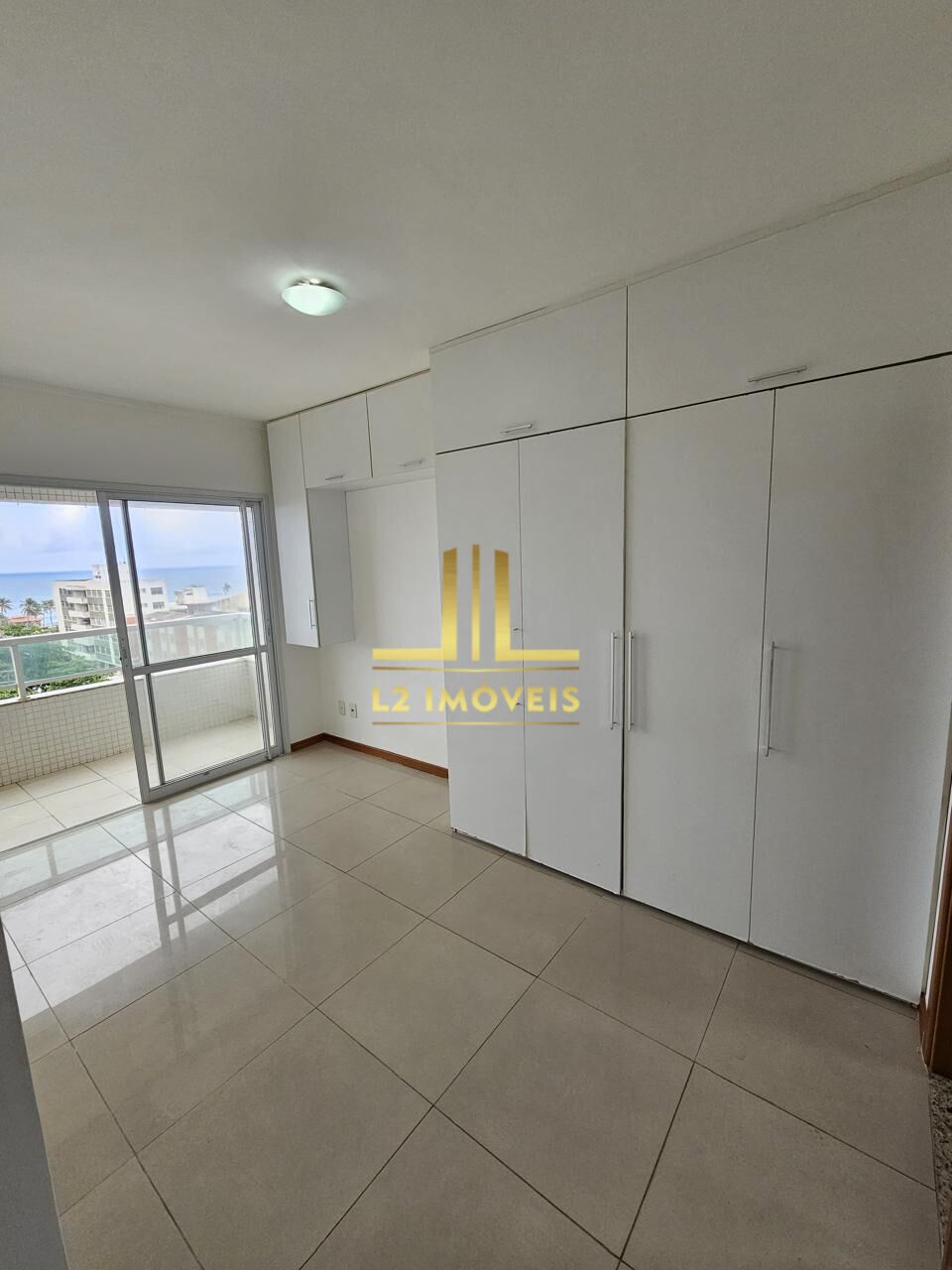 Apartamento à venda com 2 quartos, 81m² - Foto 1