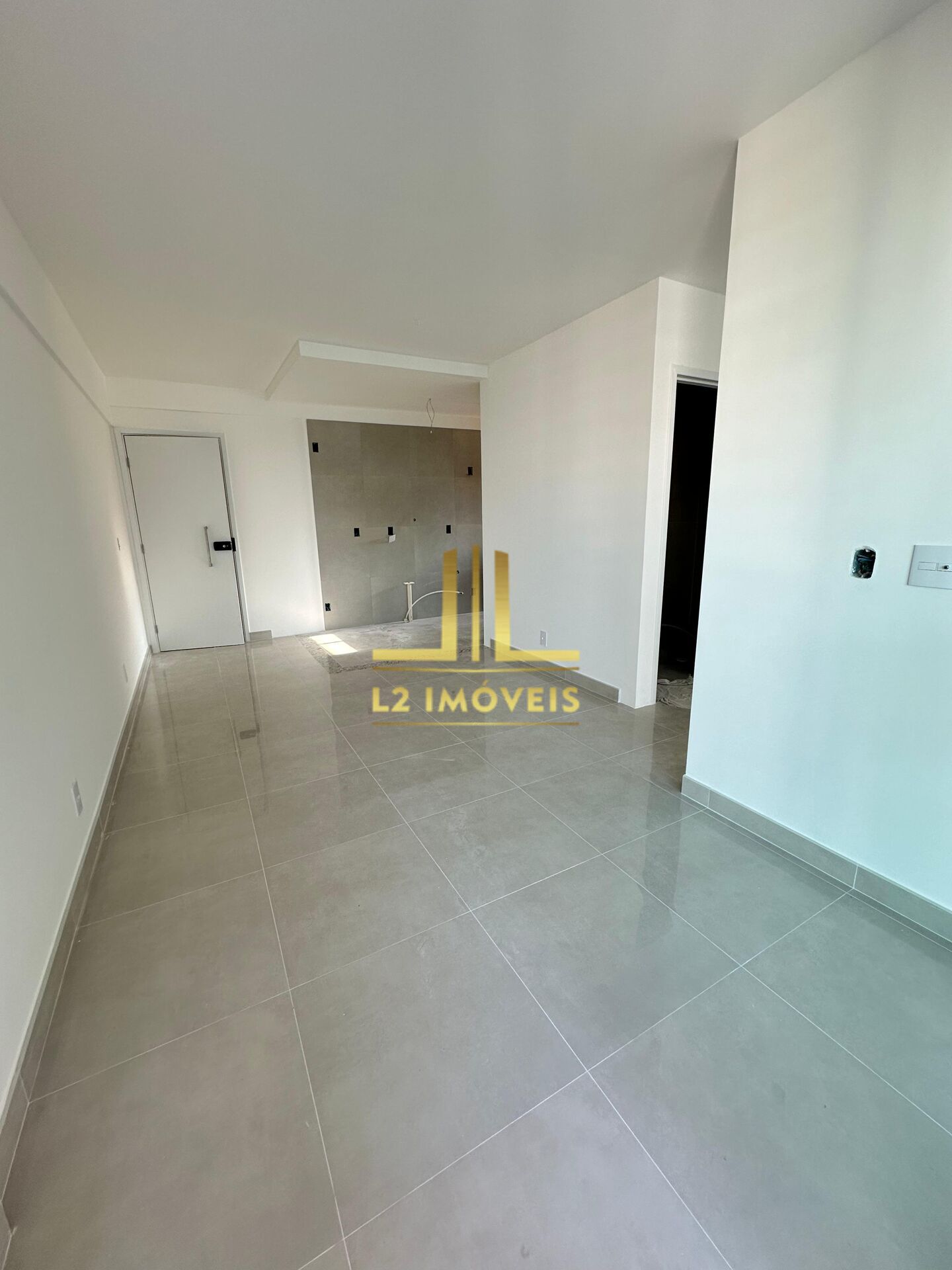 Apartamento à venda com 2 quartos, 58m² - Foto 2