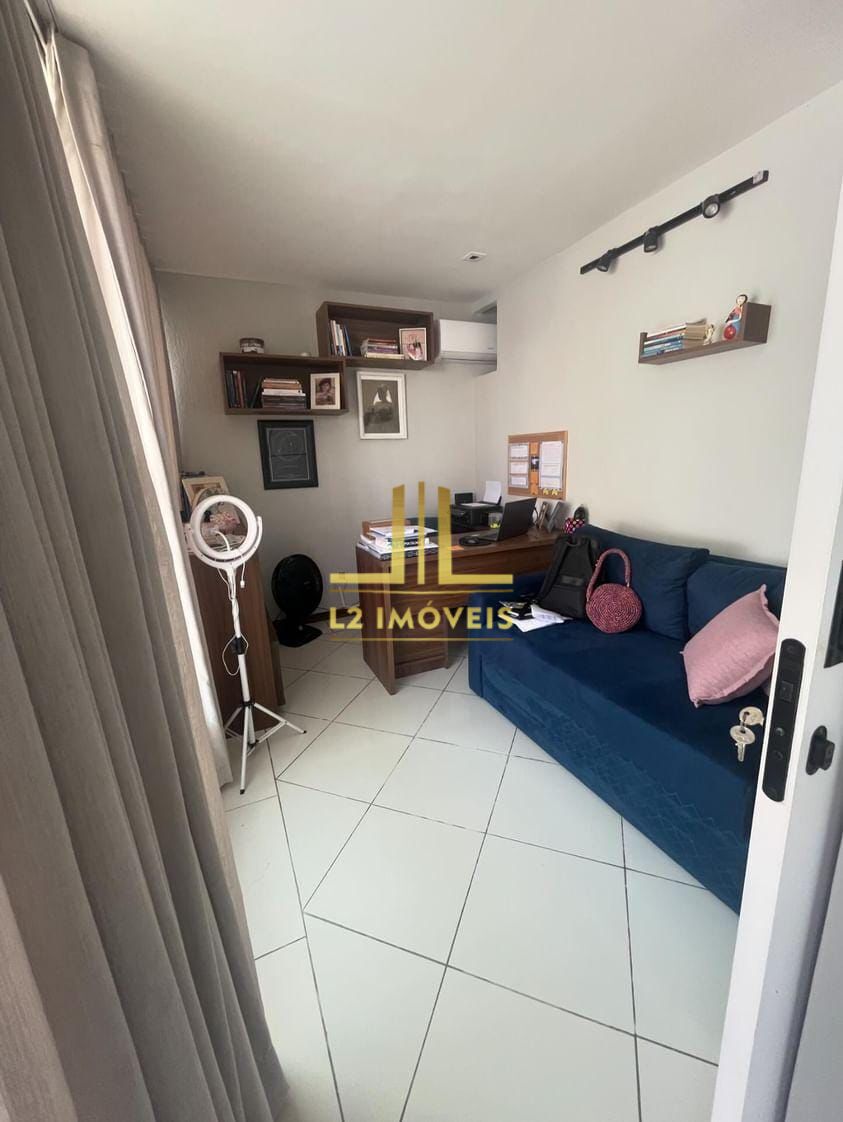 Casa à venda com 4 quartos, 220m² - Foto 12