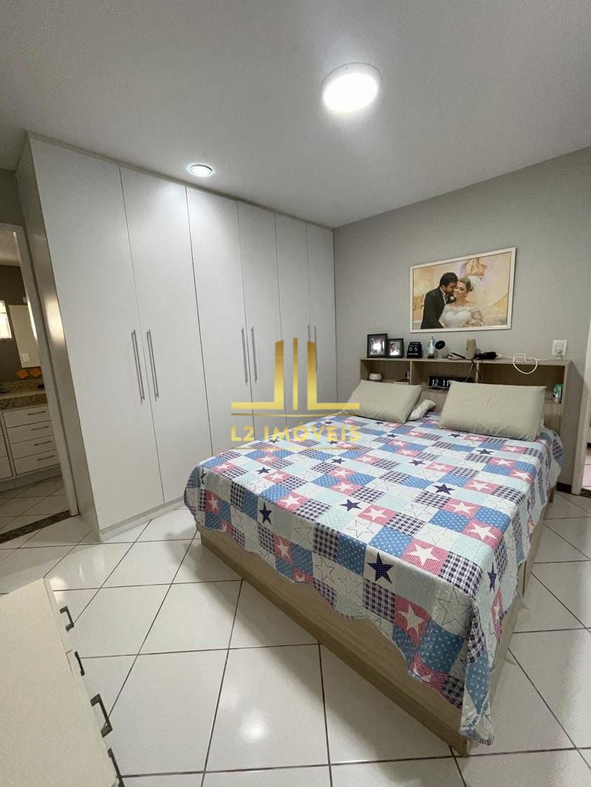 Casa à venda com 4 quartos, 220m² - Foto 20