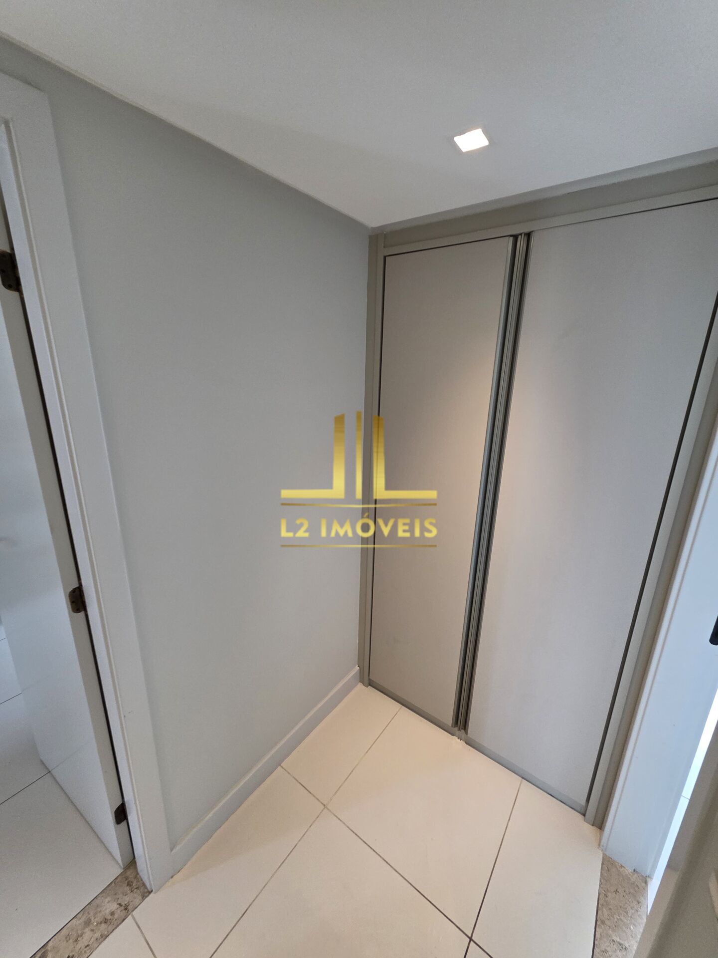 Apartamento à venda com 3 quartos, 185m² - Foto 20