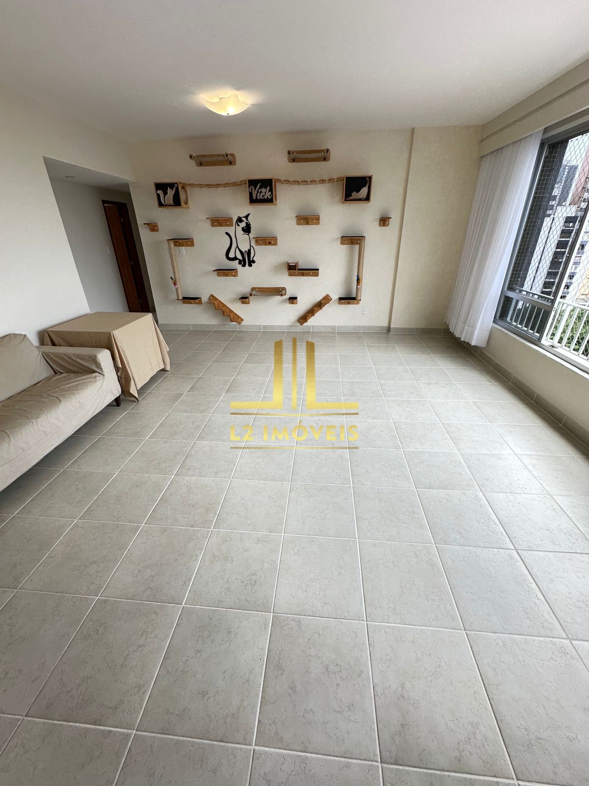 Apartamento à venda com 3 quartos, 124m² - Foto 2