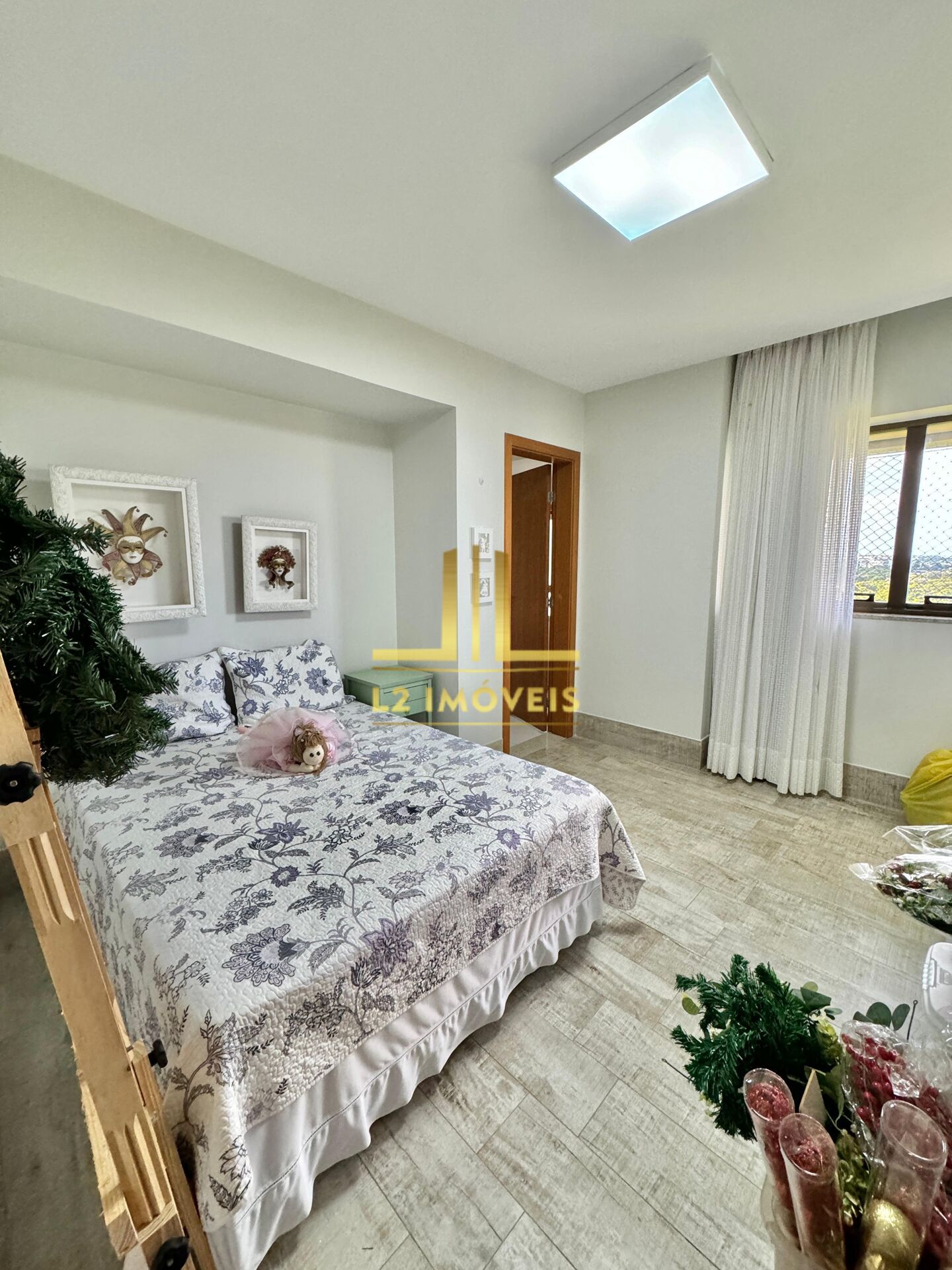 Apartamento à venda com 4 quartos, 225m² - Foto 13