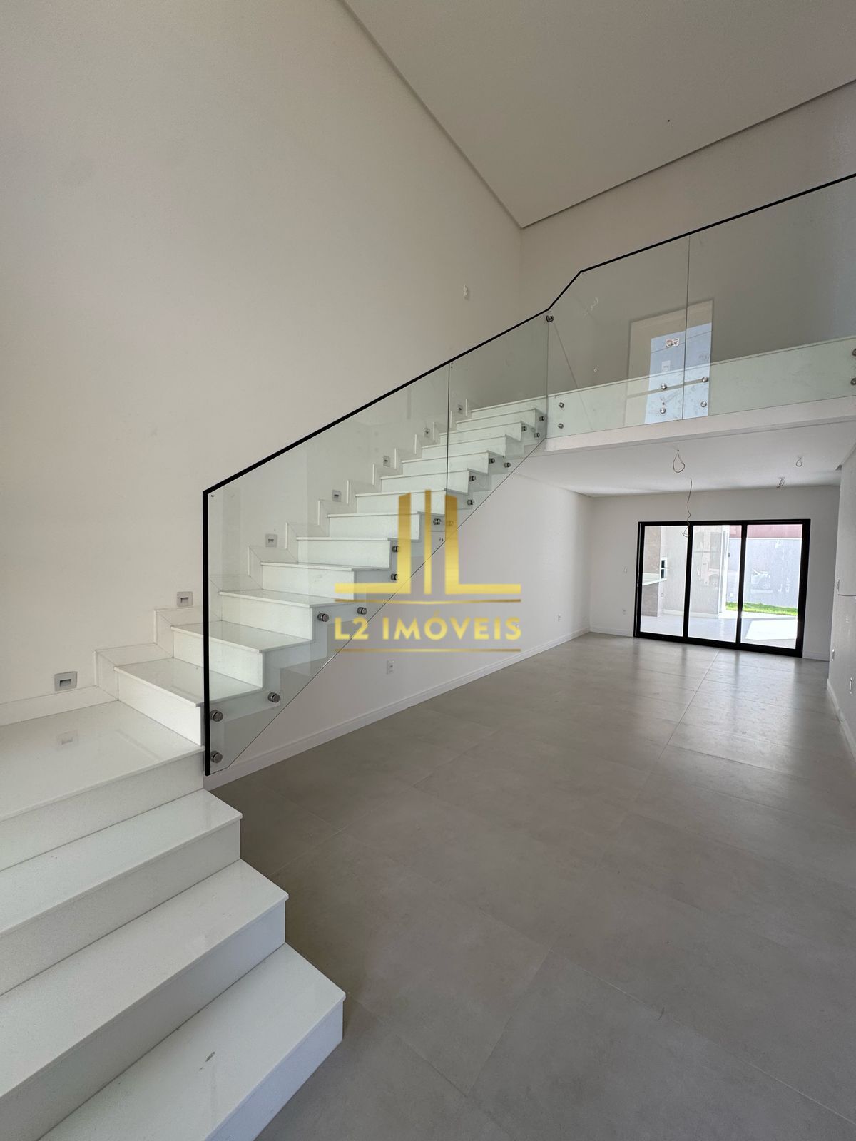 Casa à venda com 4 quartos, 180m² - Foto 3