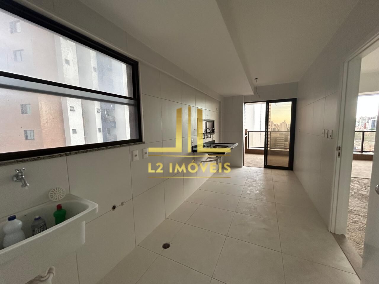 Apartamento à venda com 3 quartos, 140m² - Foto 12