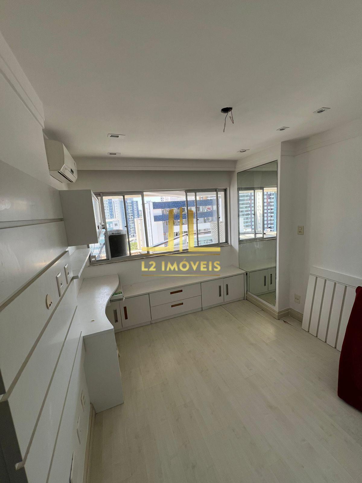 Apartamento à venda com 4 quartos, 140m² - Foto 9