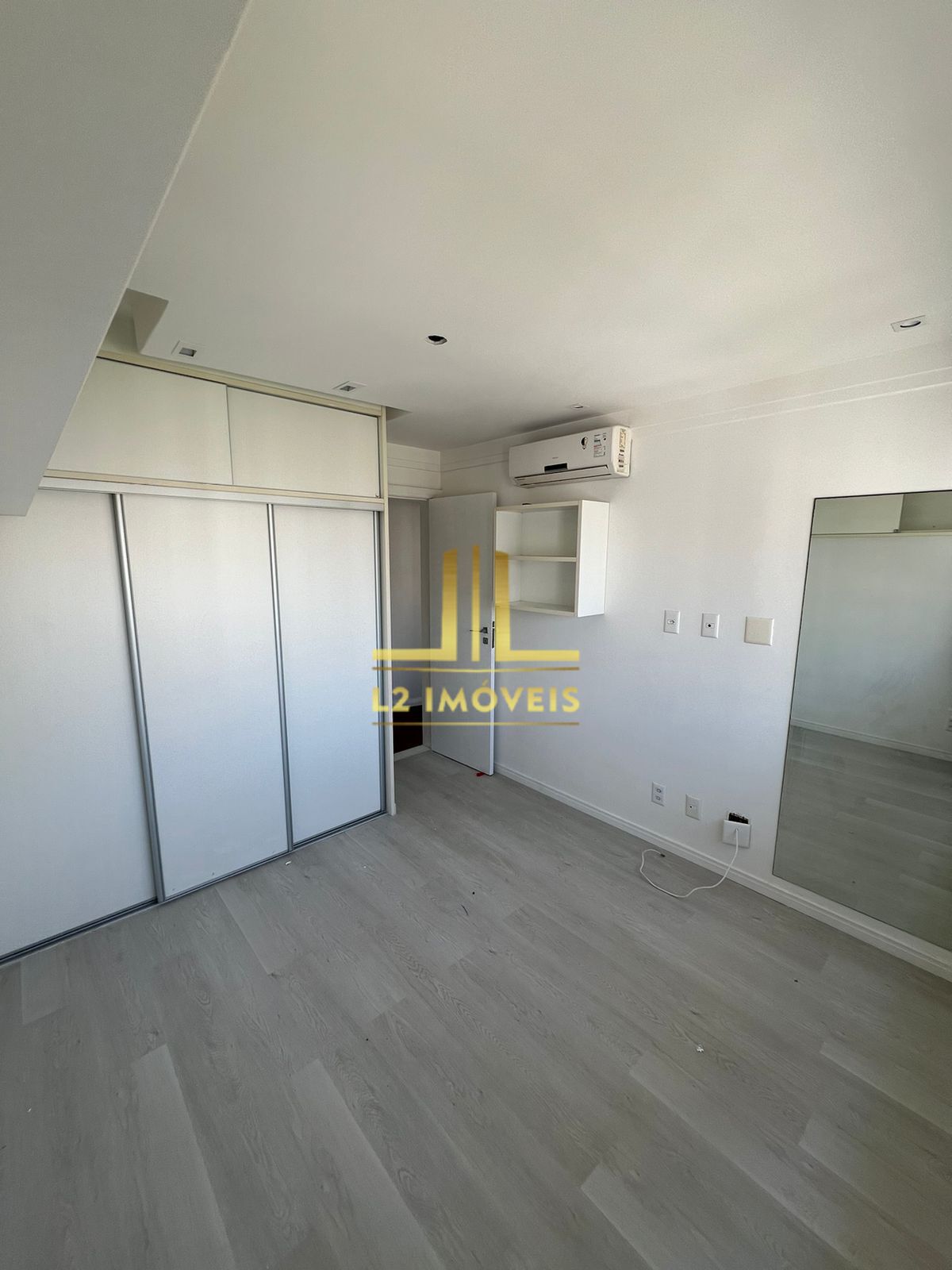 Apartamento à venda com 4 quartos, 140m² - Foto 12