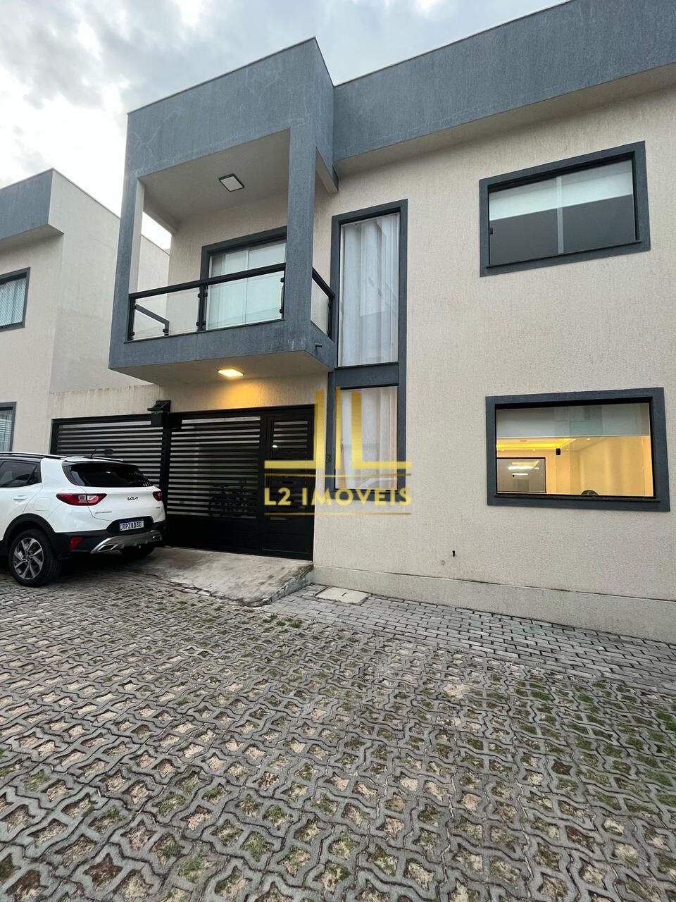 Casa à venda com 3 quartos, 165m² - Foto 1