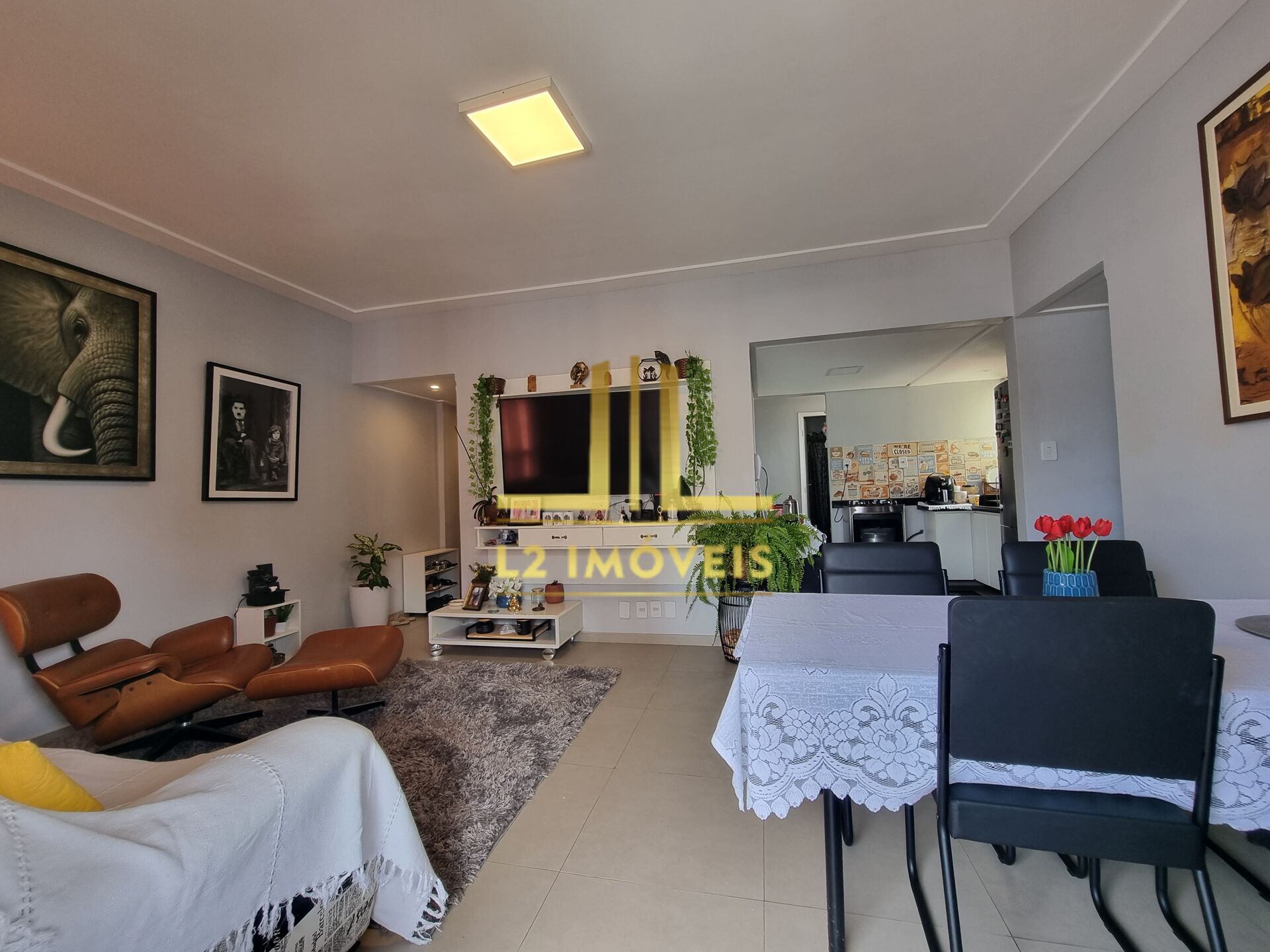 Apartamento à venda com 2 quartos, 80m² - Foto 3