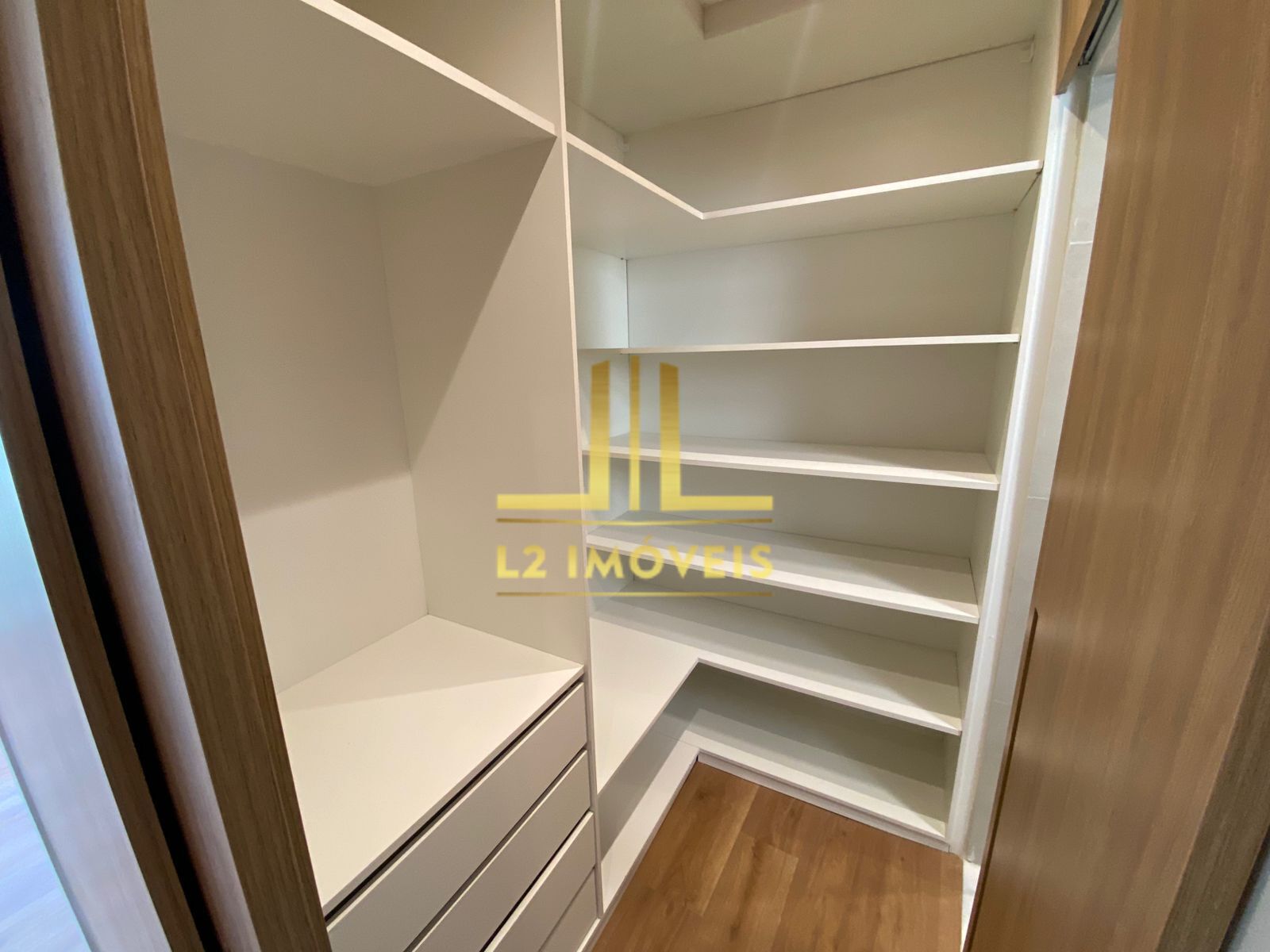 Apartamento à venda com 3 quartos, 110m² - Foto 8