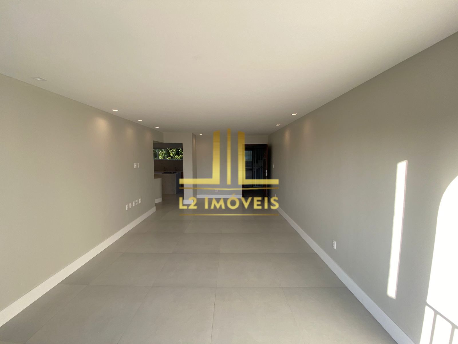 Apartamento à venda com 3 quartos, 110m² - Foto 9