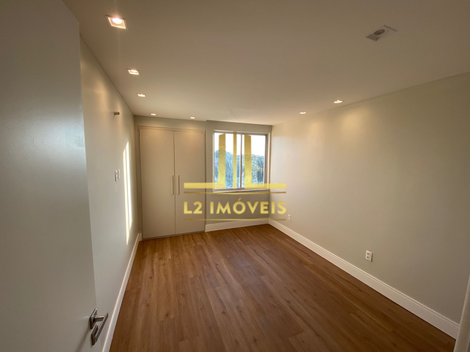 Apartamento à venda com 3 quartos, 110m² - Foto 12
