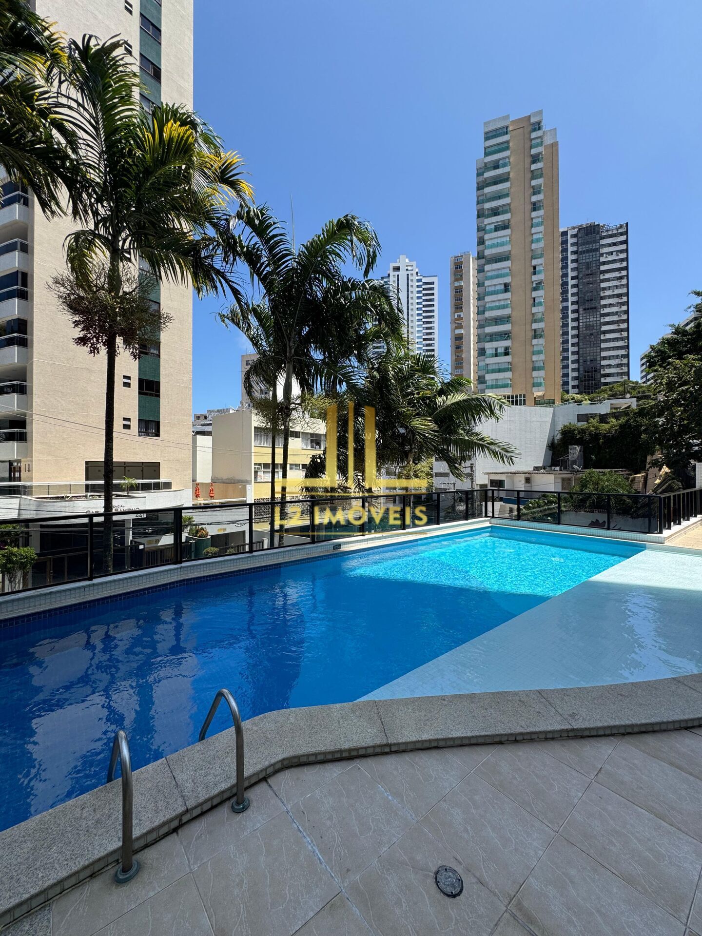 Apartamento à venda com 2 quartos, 105m² - Foto 27