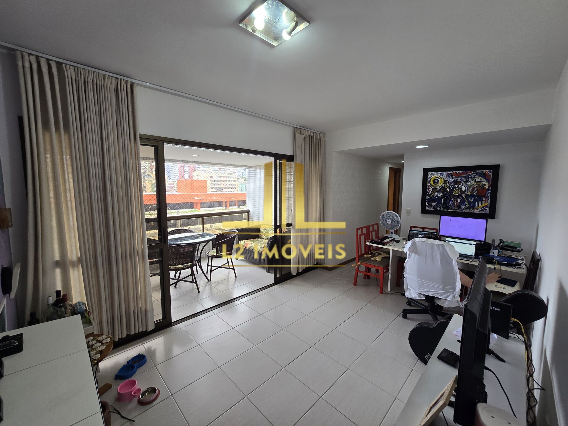 Apartamento à venda com 3 quartos, 89m² - Foto 2