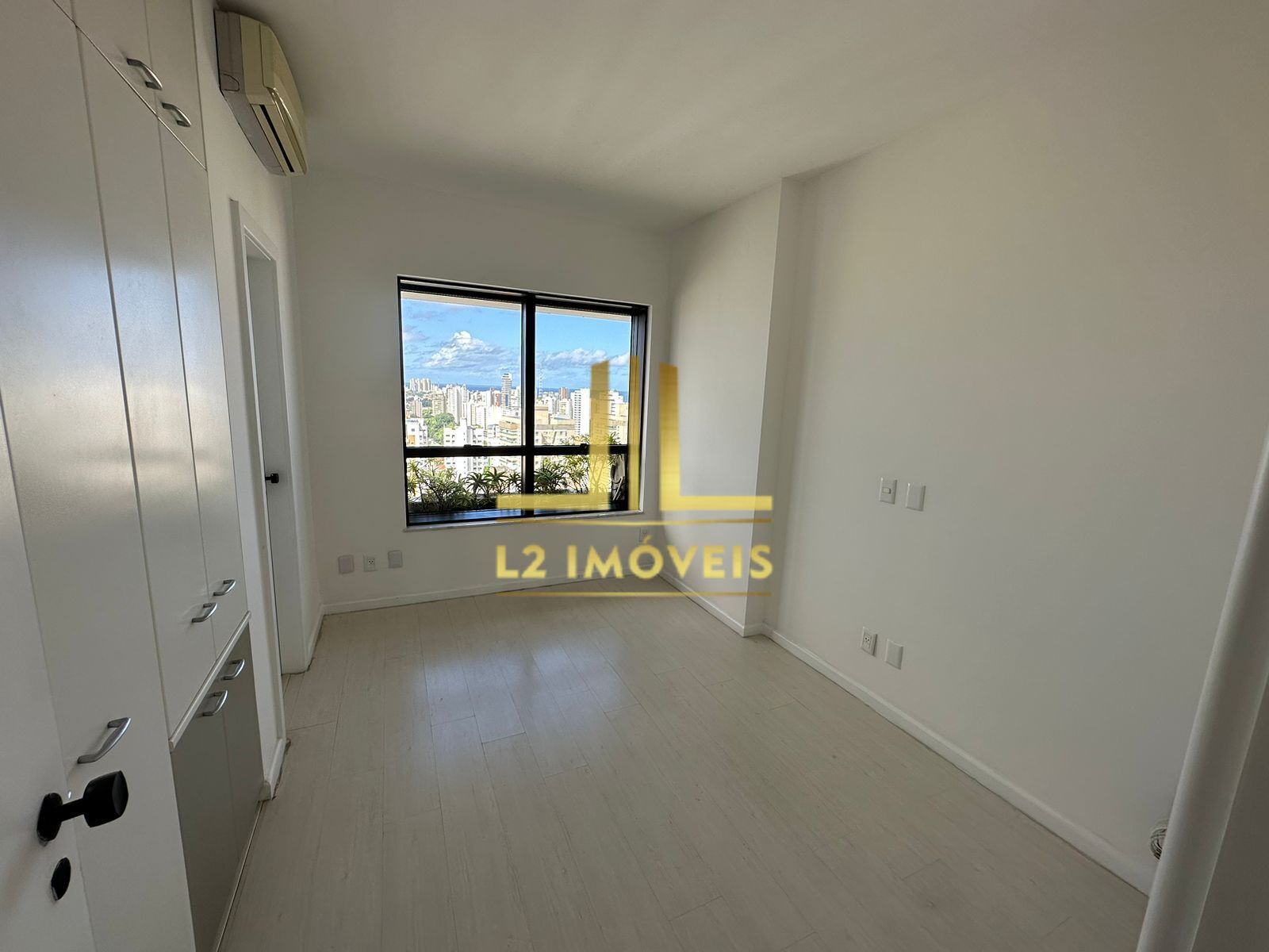 Apartamento à venda com 4 quartos, 250m² - Foto 10