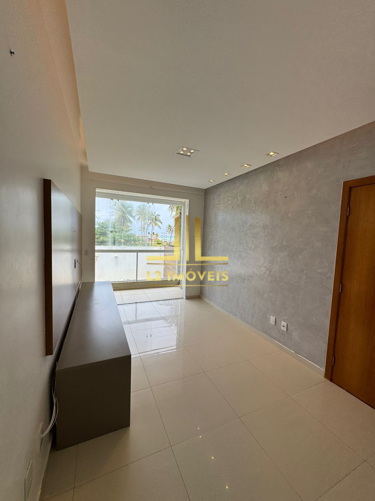 Apartamento à venda com 2 quartos, 65m² - Foto 1