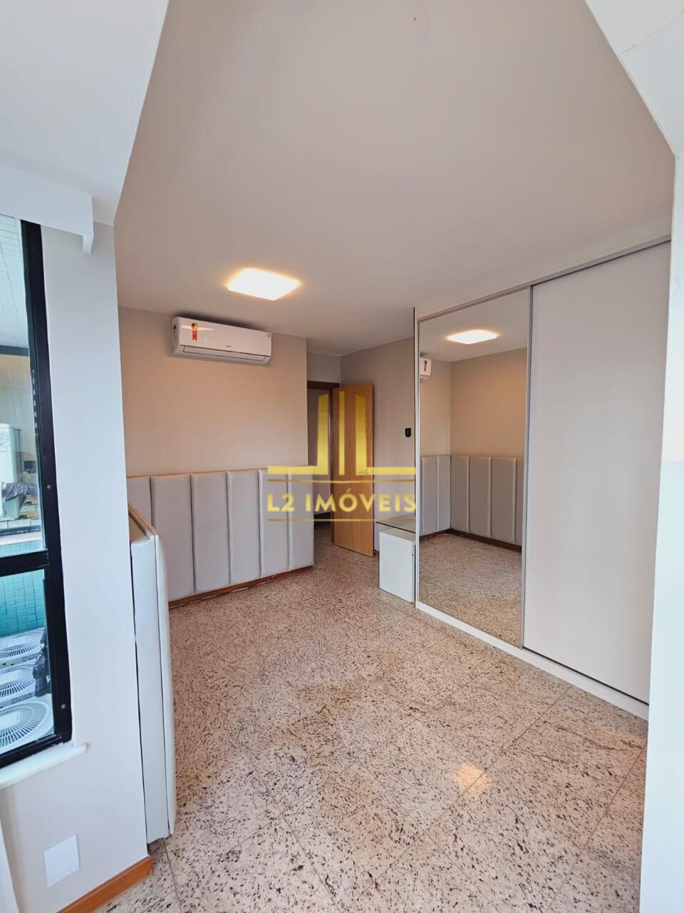 Apartamento à venda com 4 quartos, 224m² - Foto 28