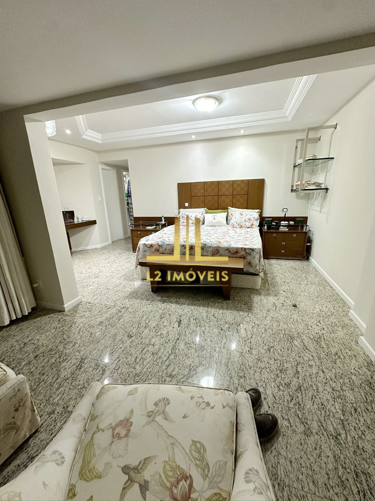 Apartamento para alugar com 4 quartos, 255m² - Foto 7