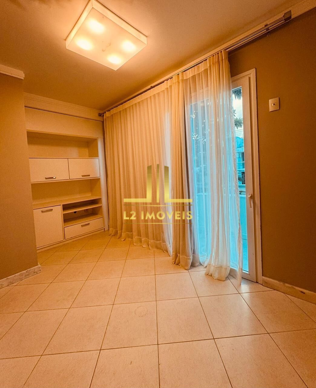 Casa, 5 quartos, 1400 m² - Foto 9