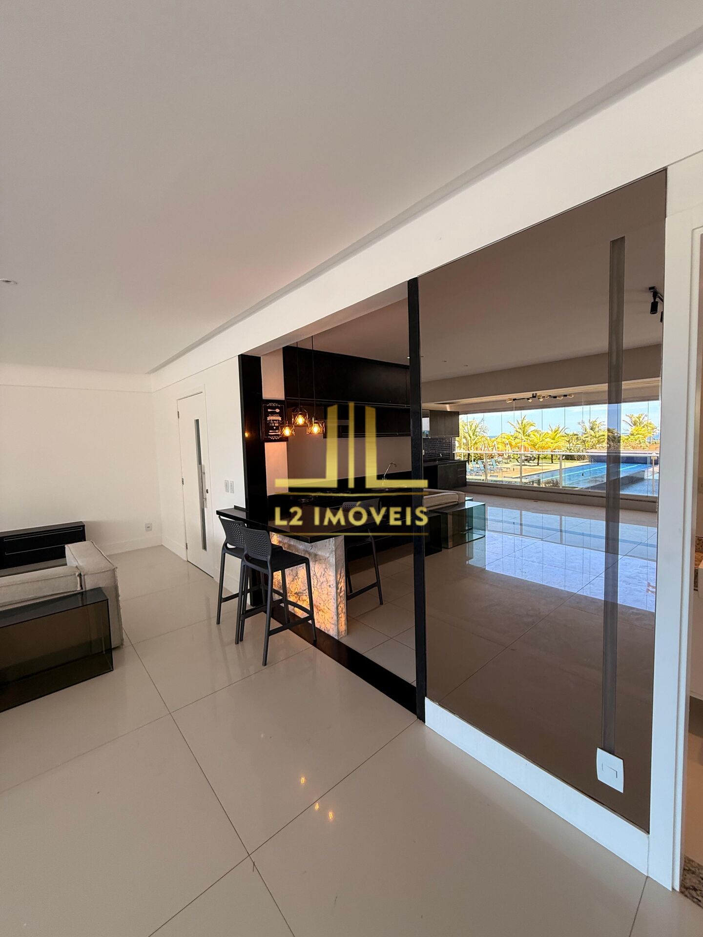 Apartamento à venda com 3 quartos, 166m² - Foto 4