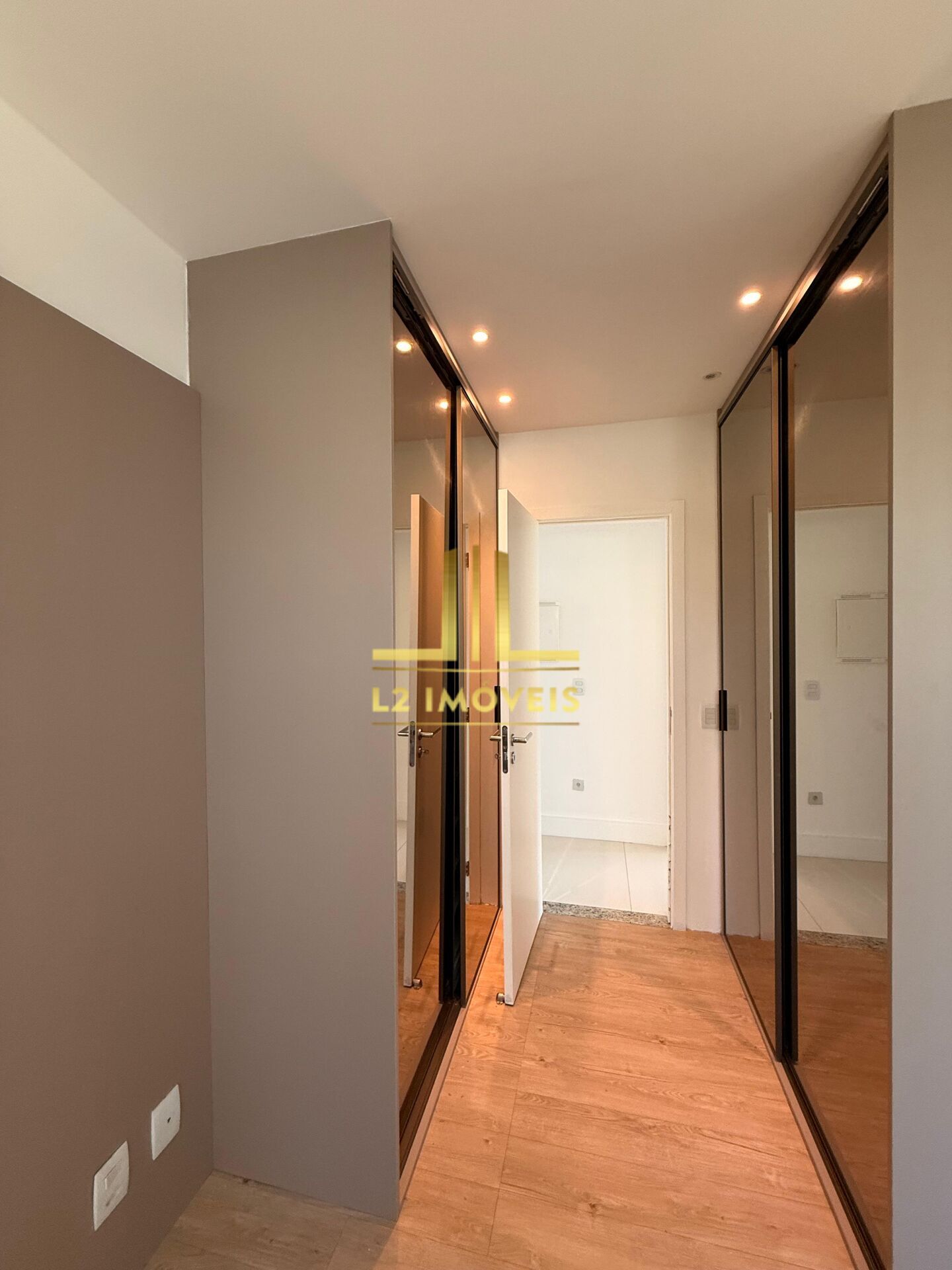 Apartamento à venda com 3 quartos, 166m² - Foto 8