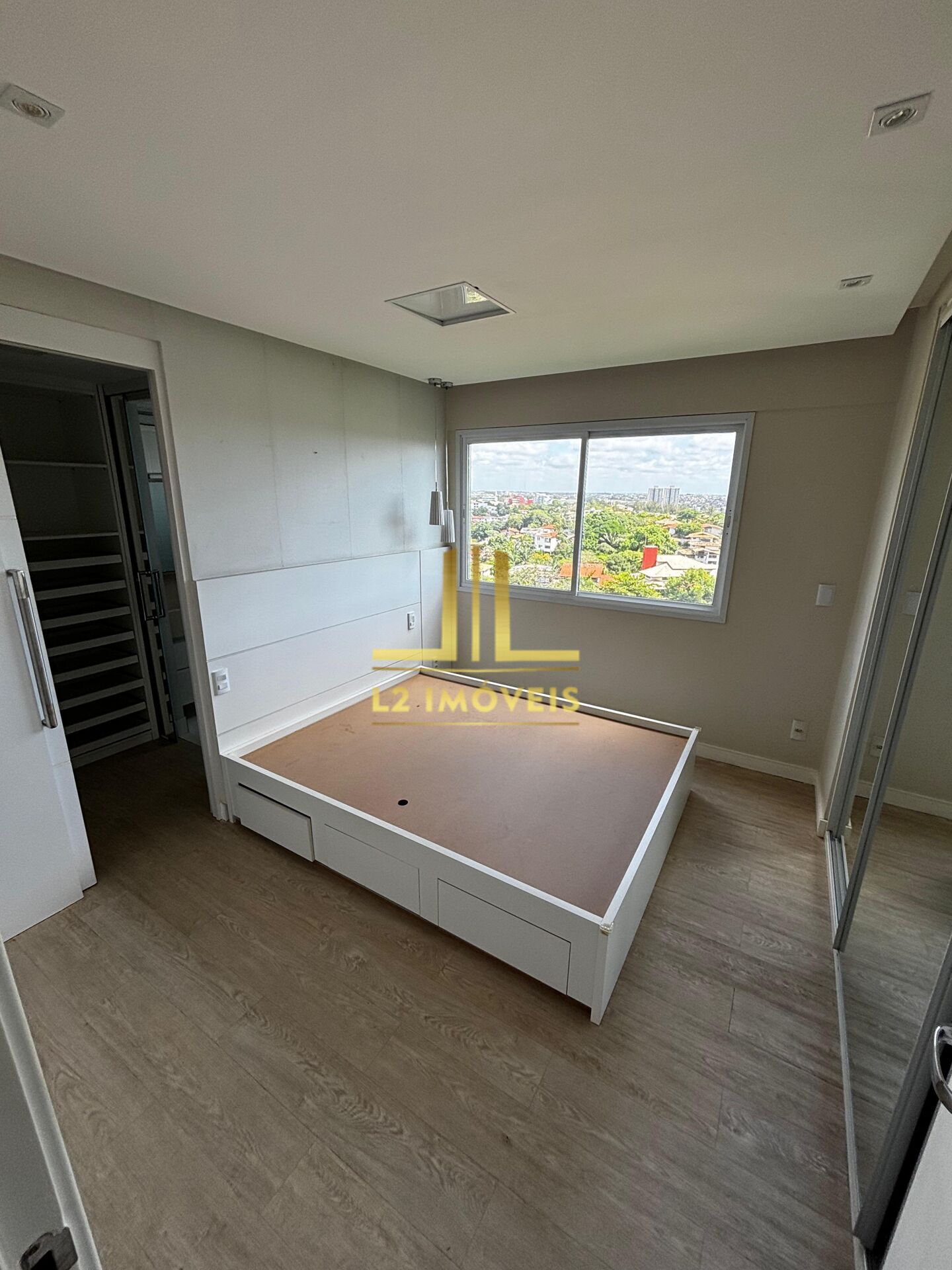 Apartamento à venda com 3 quartos, 116m² - Foto 9