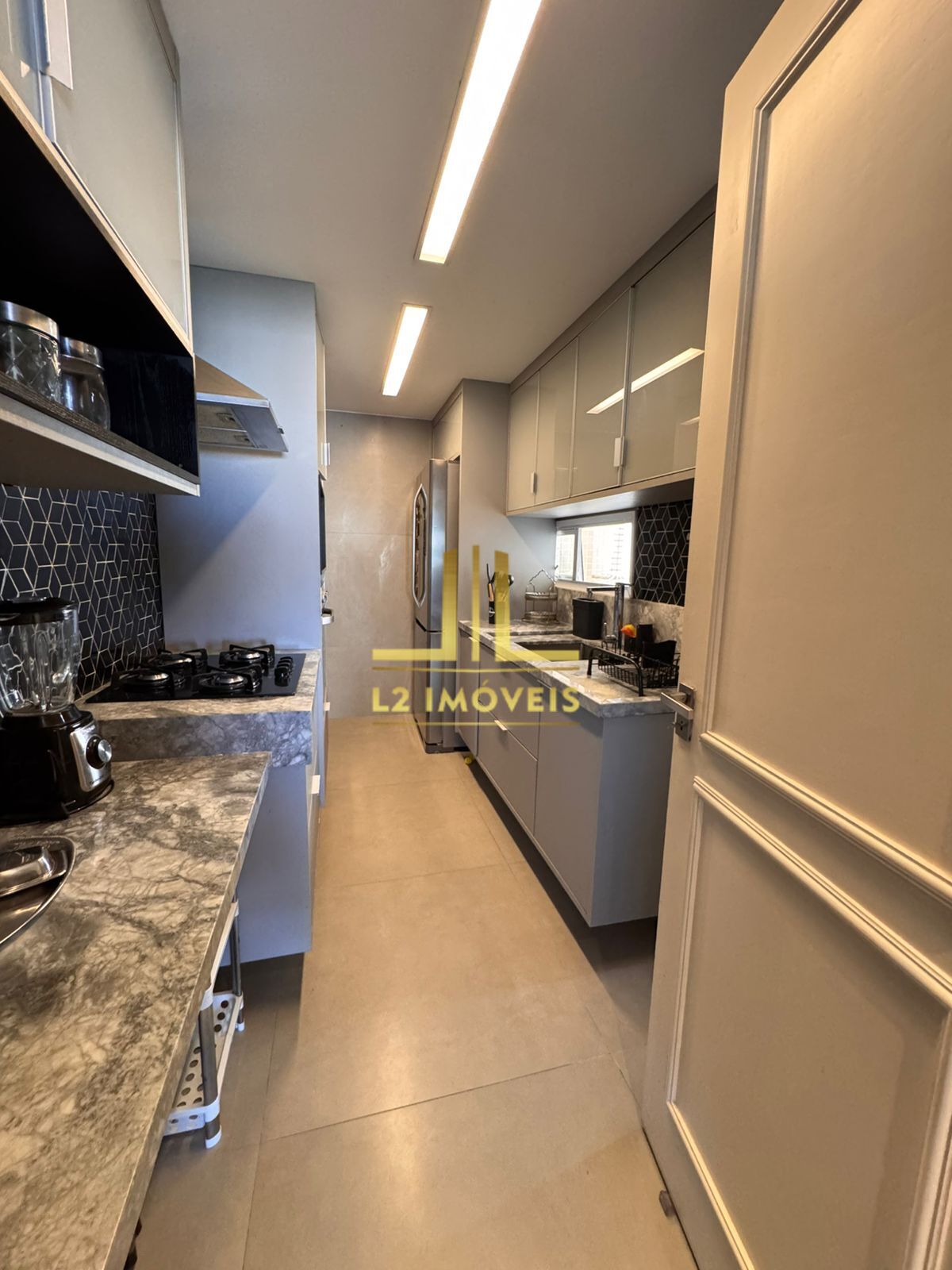 Apartamento à venda com 3 quartos, 110m² - Foto 17