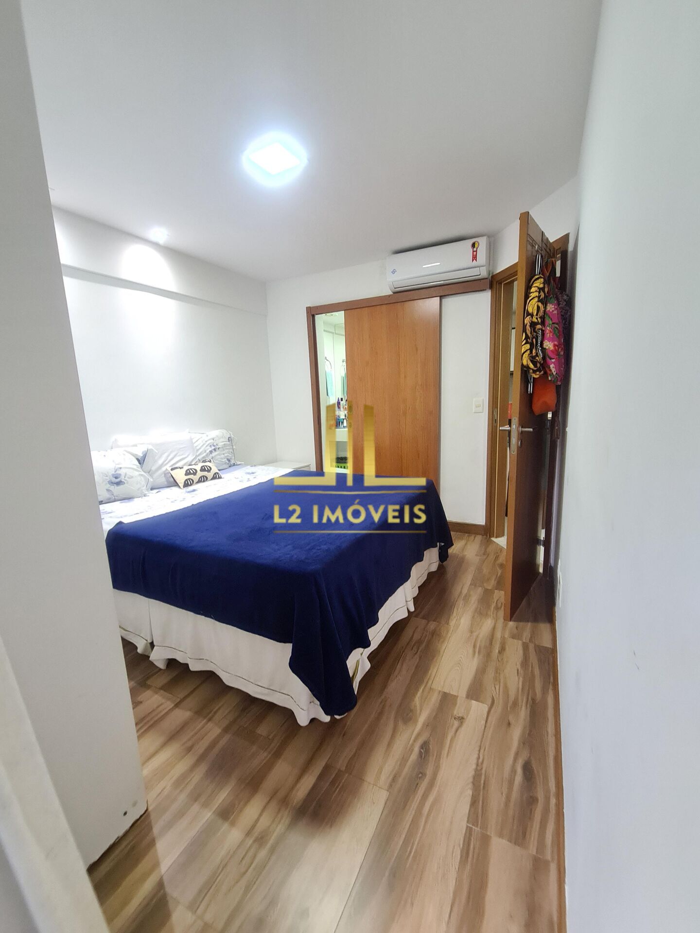 Apartamento à venda com 2 quartos, 72m² - Foto 21