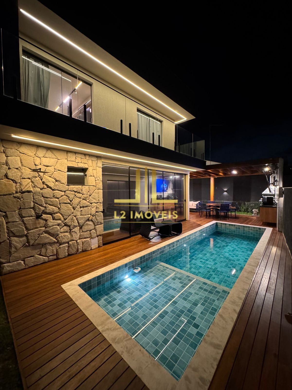 Casa, 4 quartos, 290 m² - Foto 2