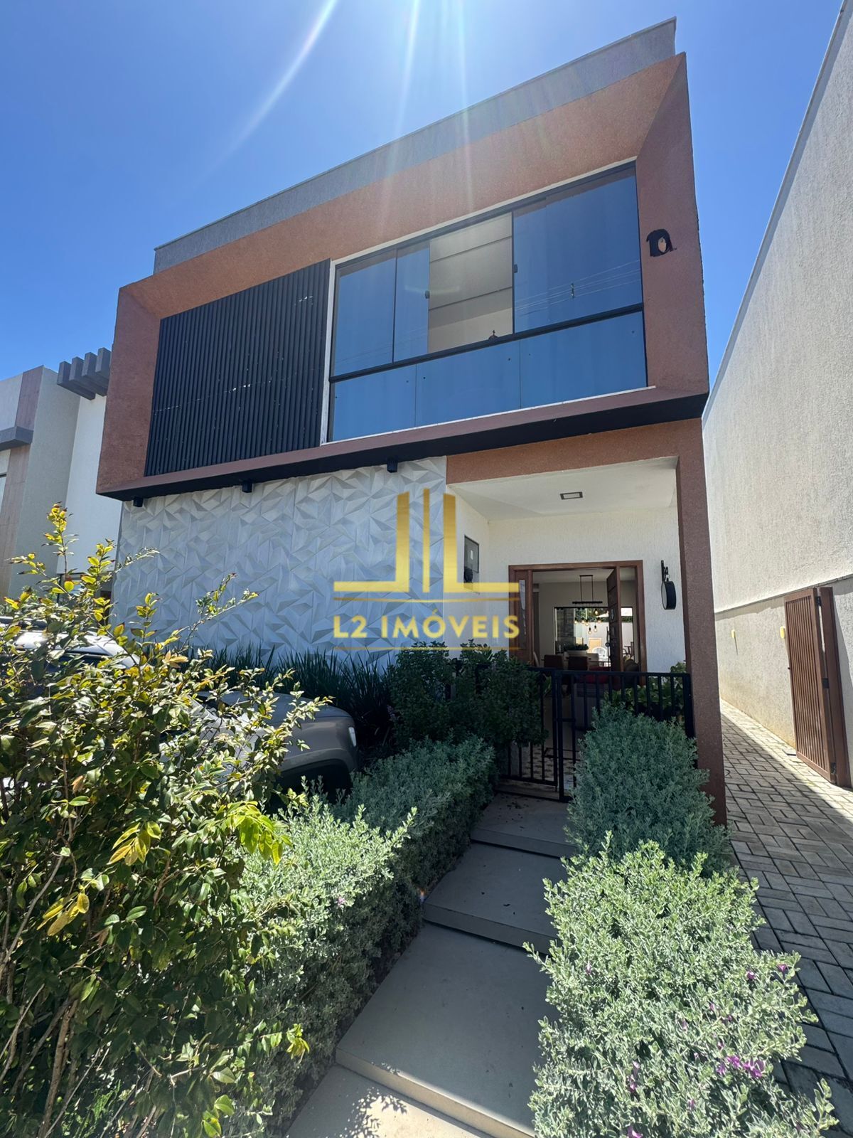 Casa à venda com 4 quartos, 153m² - Foto 1