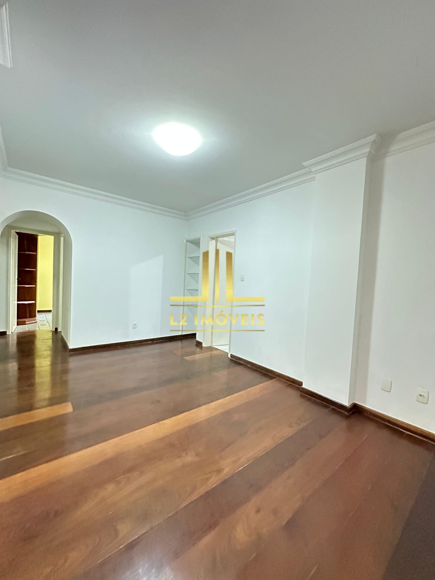 Apartamento à venda com 3 quartos, 116m² - Foto 1