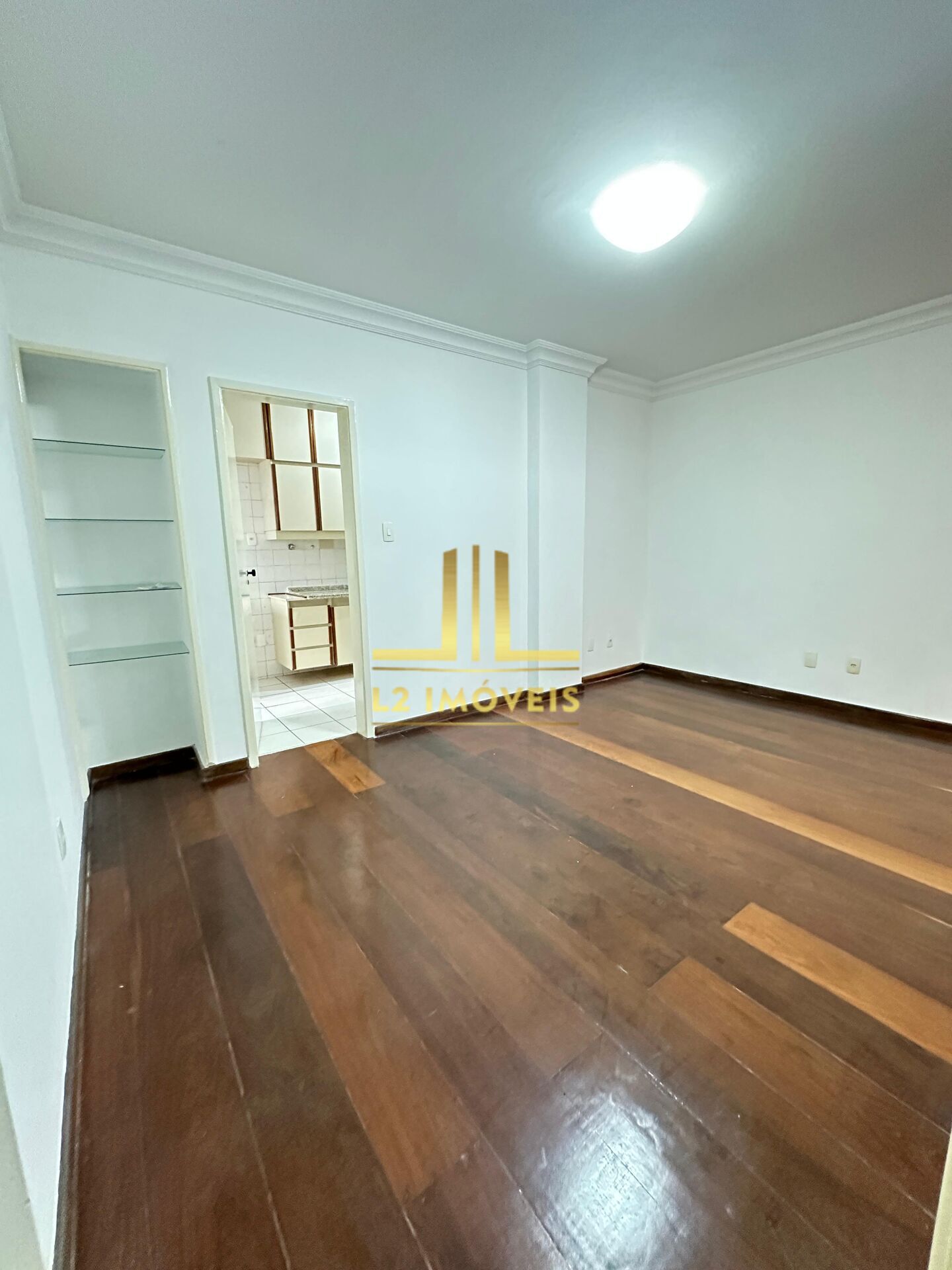 Apartamento à venda com 3 quartos, 116m² - Foto 3