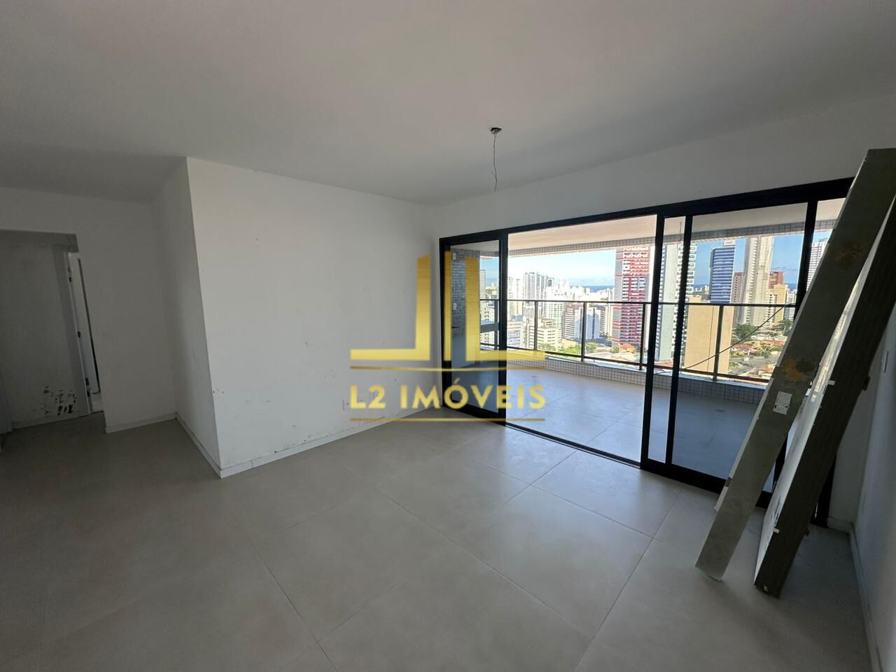 Apartamento à venda com 3 quartos, 114m² - Foto 3