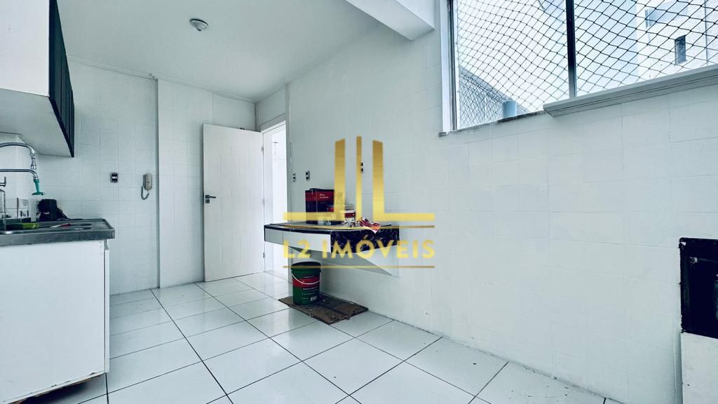Apartamento - Caminho das árvores