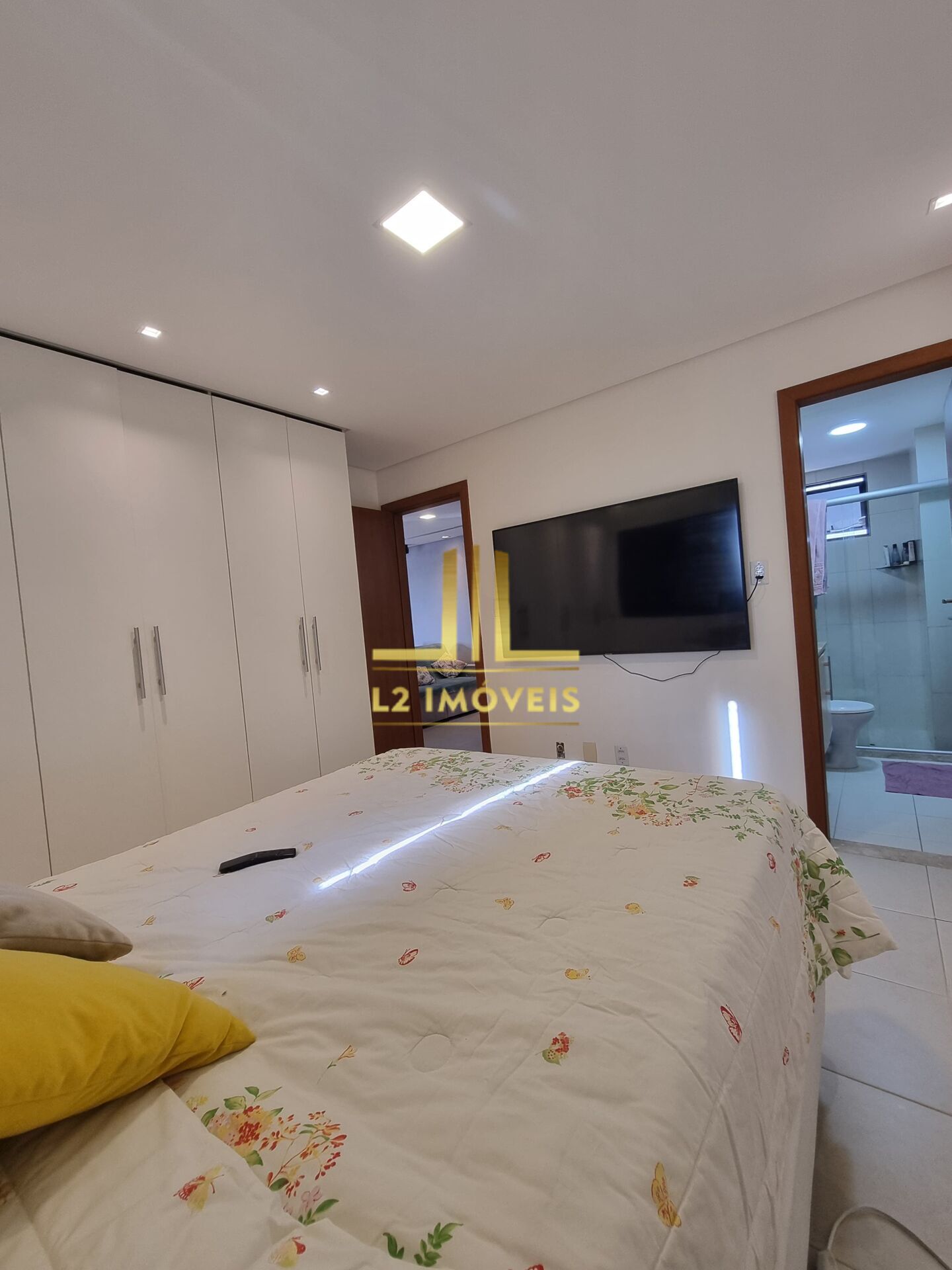 Apartamento à venda com 2 quartos, 79m² - Foto 7