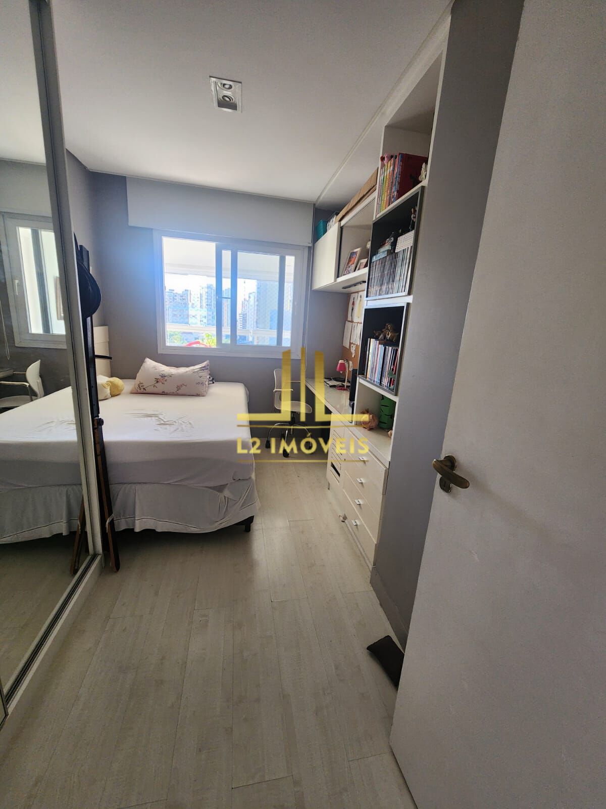 Apartamento à venda com 3 quartos, 188m² - Foto 5
