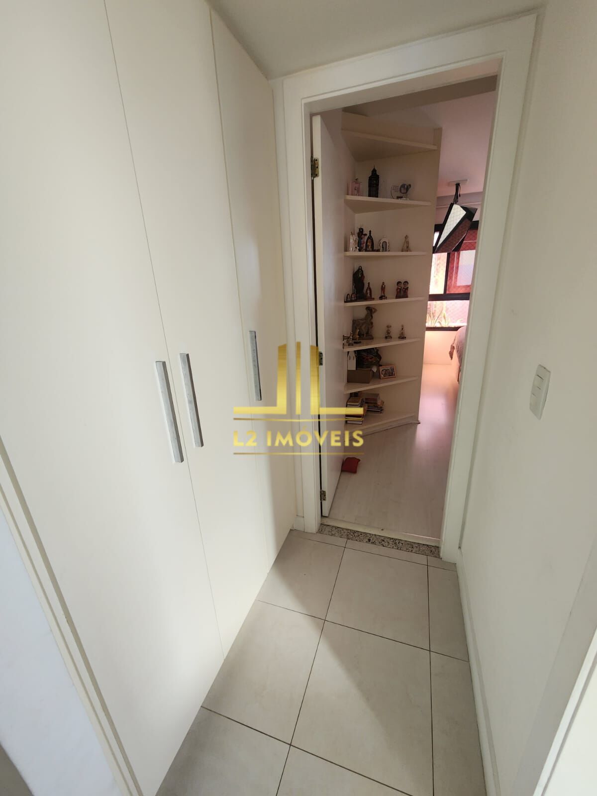 Apartamento à venda com 3 quartos, 188m² - Foto 7
