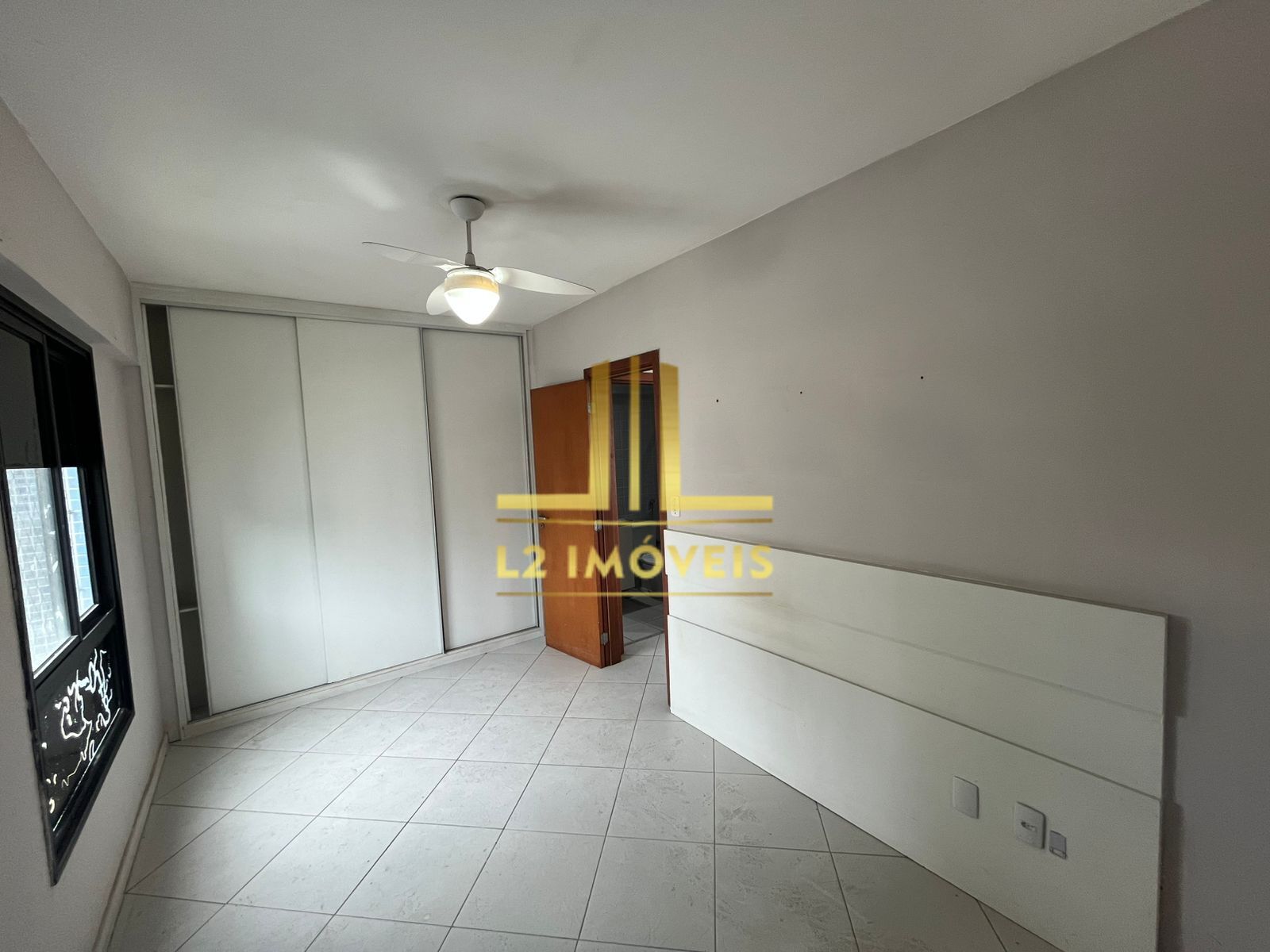 Apartamento à venda com 1 quarto, 50m² - Foto 4