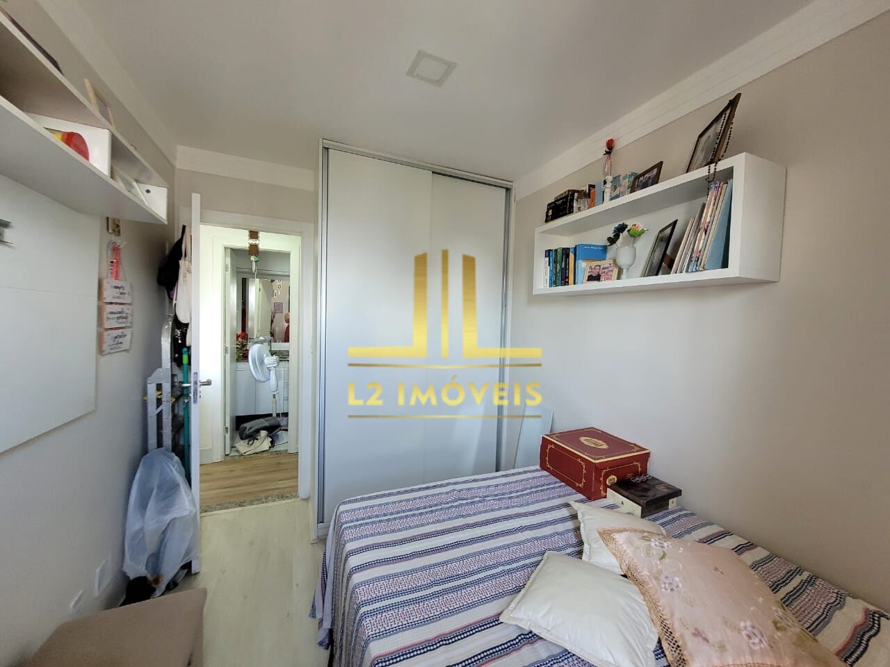 Apartamento à venda com 2 quartos, 60m² - Foto 11