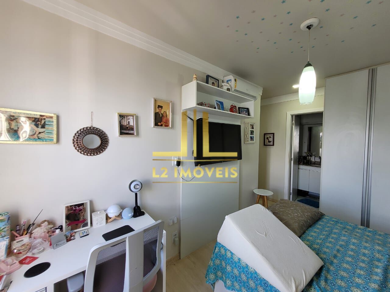 Apartamento à venda com 2 quartos, 60m² - Foto 13