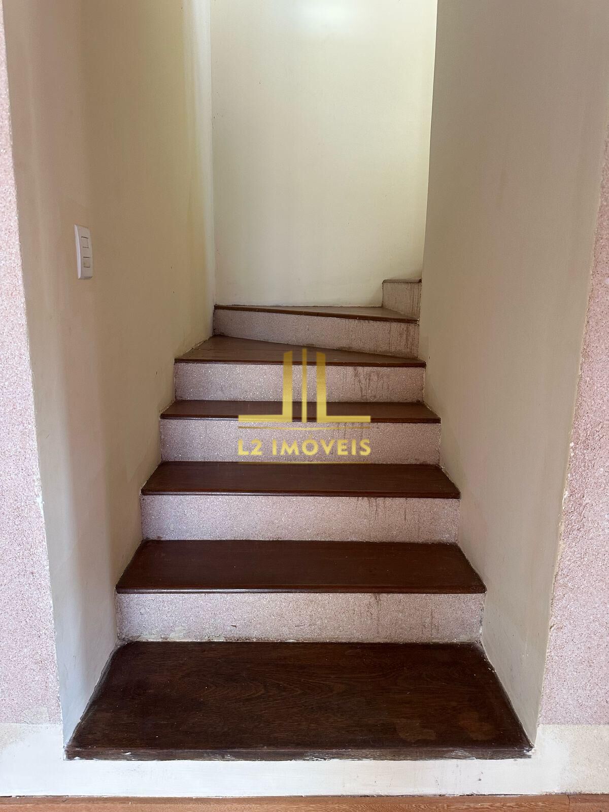 Casa à venda com 5 quartos, 207m² - Foto 34
