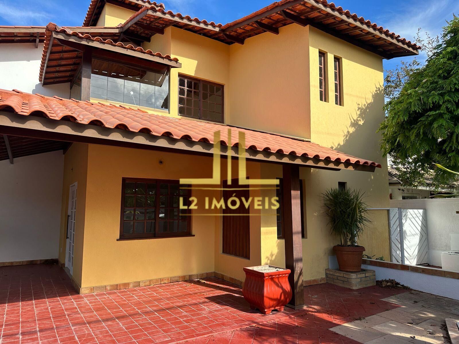 Casa à venda com 5 quartos, 207m² - Foto 1
