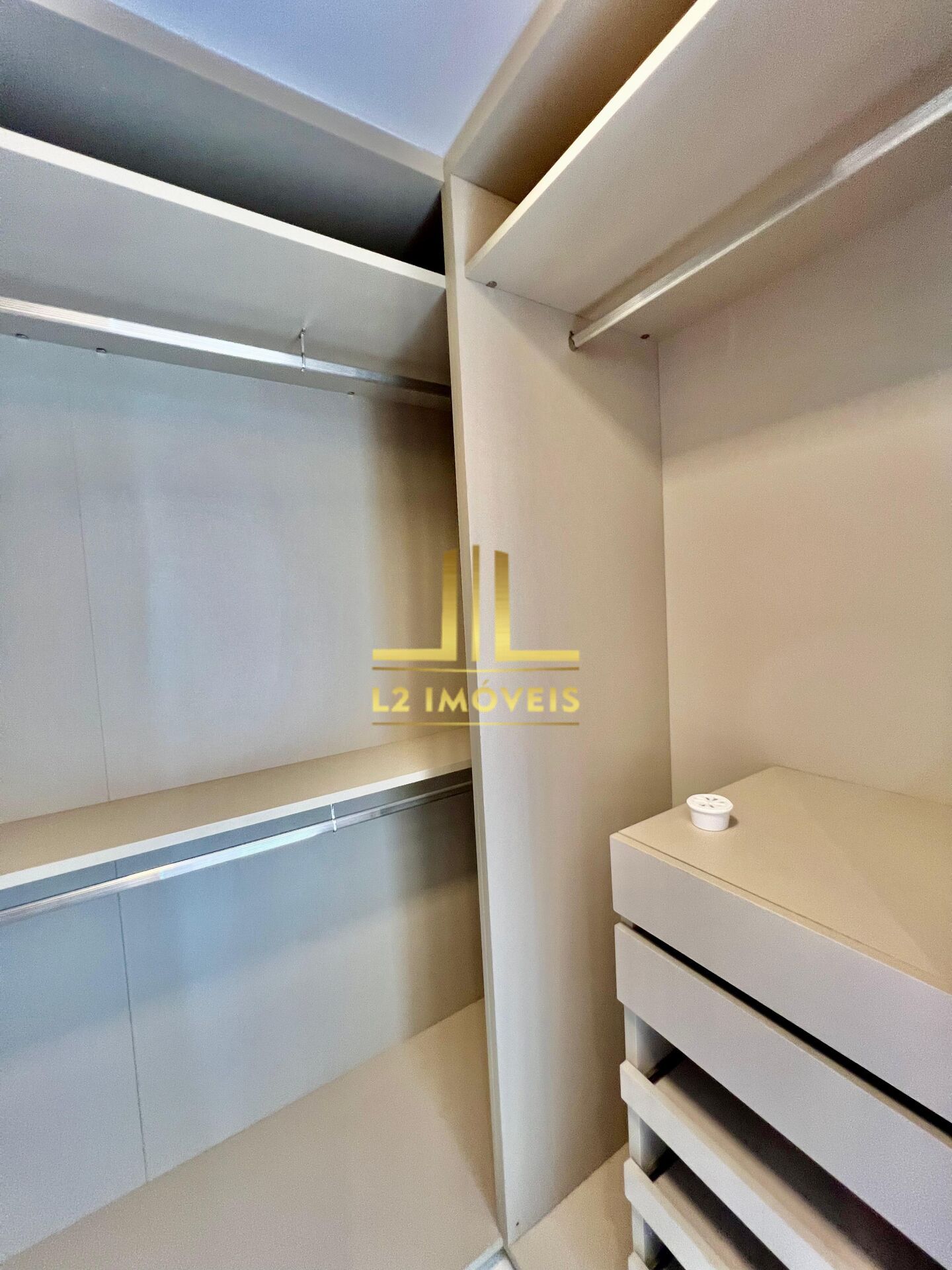 Apartamento à venda com 2 quartos, 110m² - Foto 13