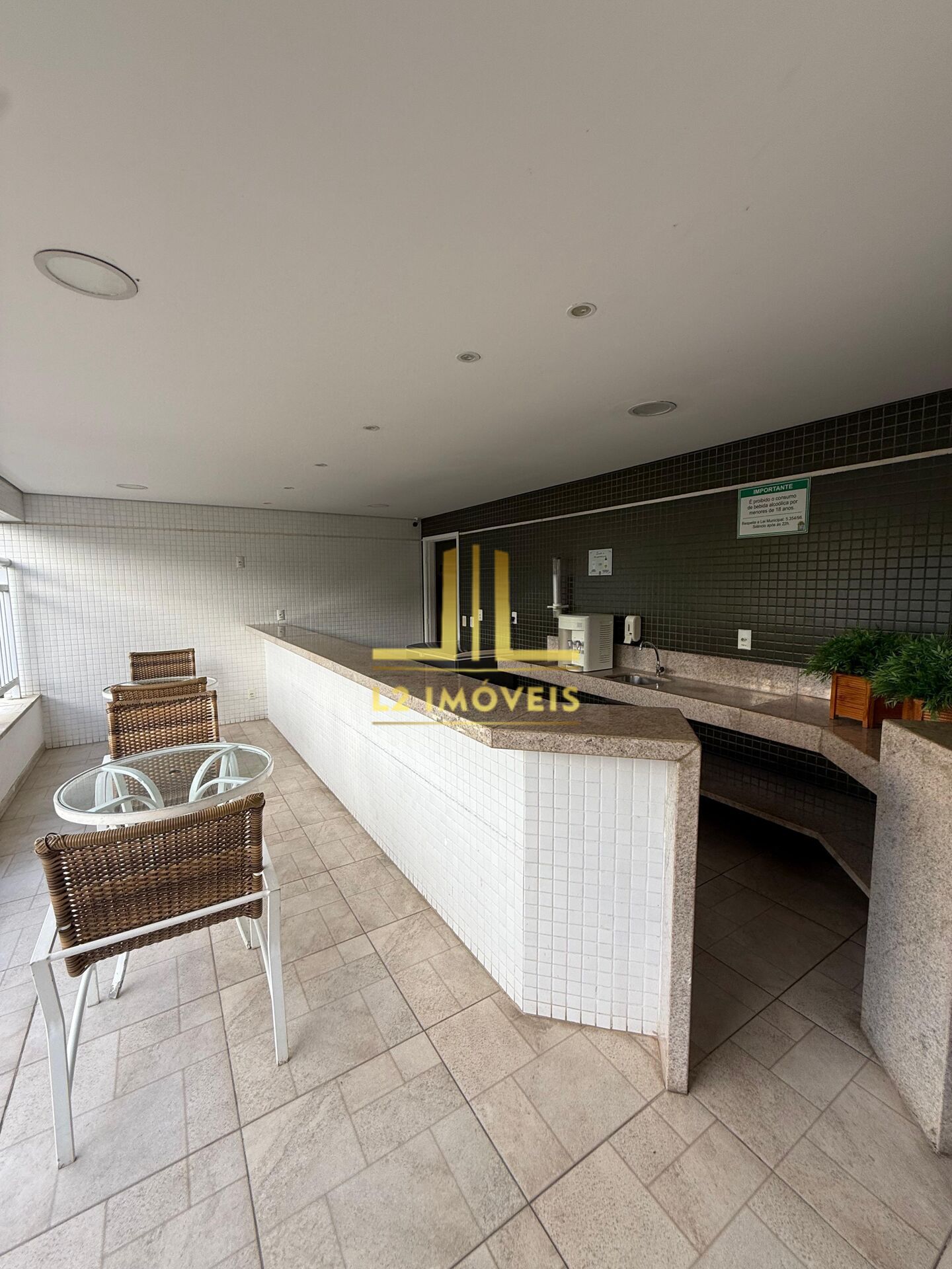 Apartamento à venda com 3 quartos, 143m² - Foto 9